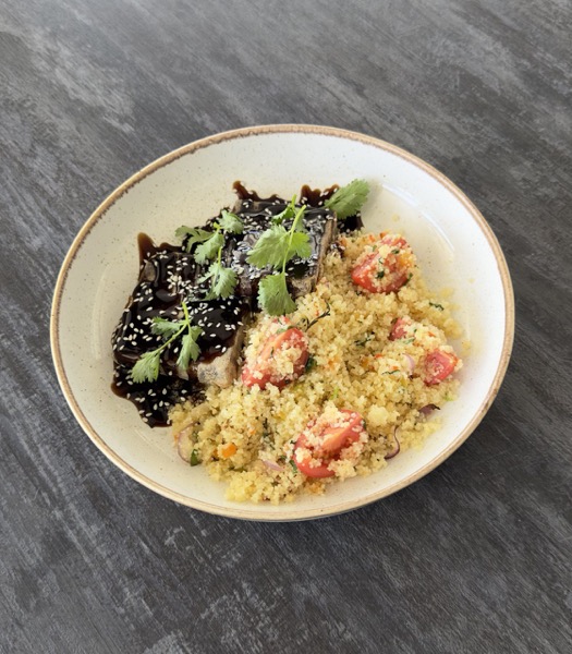 Жареный кускус с  кинзой и сыром тофу