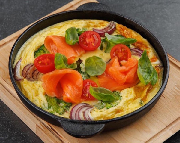 Фриттата с лососем