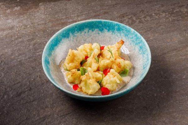 Цветная капуста в темпуре с соусом гамадари