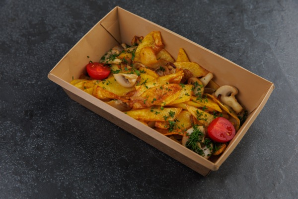 Жареный картофель с грибами и луком