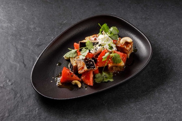 Салат с хрустящим баклажаном