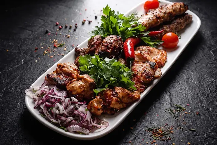Мясное ассорти на углях